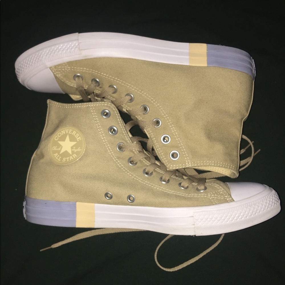 Converse Chuck Taylor High Top TriColored Midsole